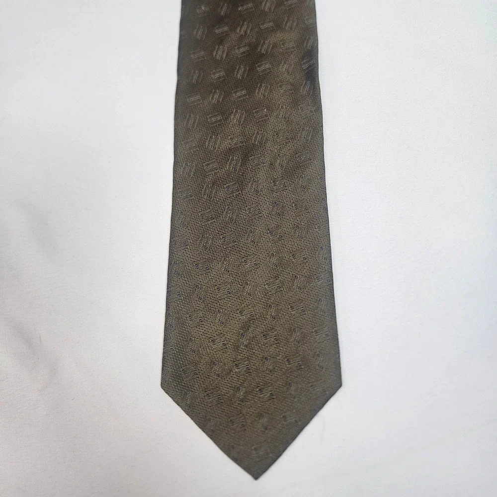 Audrey Buckner Men's 100% European‎ Silk Tie Gold Herringbone Pattern